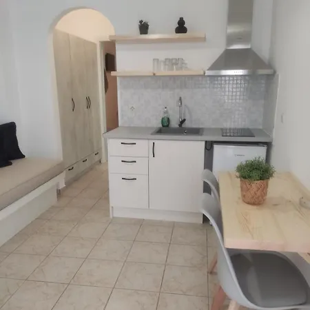 شقة Ioannas B2